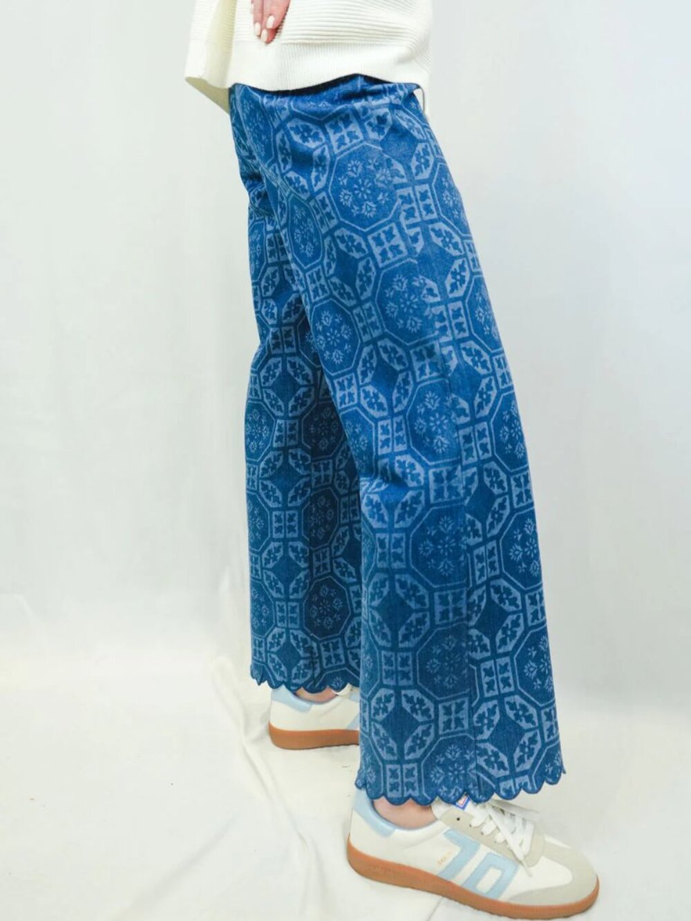COUPER Brooks Avenue Tetlow Laser Etched Denim Scalloped Trouser Wide Leg 27 - Picture 4 of 8